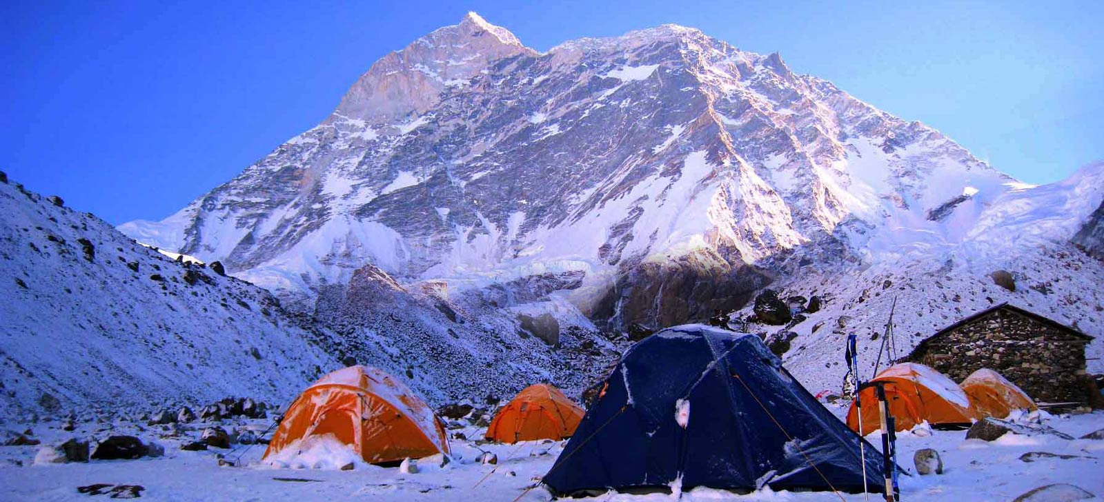 https://www.nepalminute.com/uploads/posts/ecstatichimalaya dot com - Makalu base camp1667292404.jpg